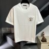 LV Louis Vuitton Spring/Summer 2025 New Arrival Classic T-Shirt! Made from 26g high-density pure cotton fabric for exceptional comfort. Features a minimalist, stylish design with a slightly loose fit, offering a relaxed and versatile silhouette perfect for various occasions. Ideal for shopping, gatherings, or casual outings, this T-shirt adds a touch of fashion and individuality to your look.