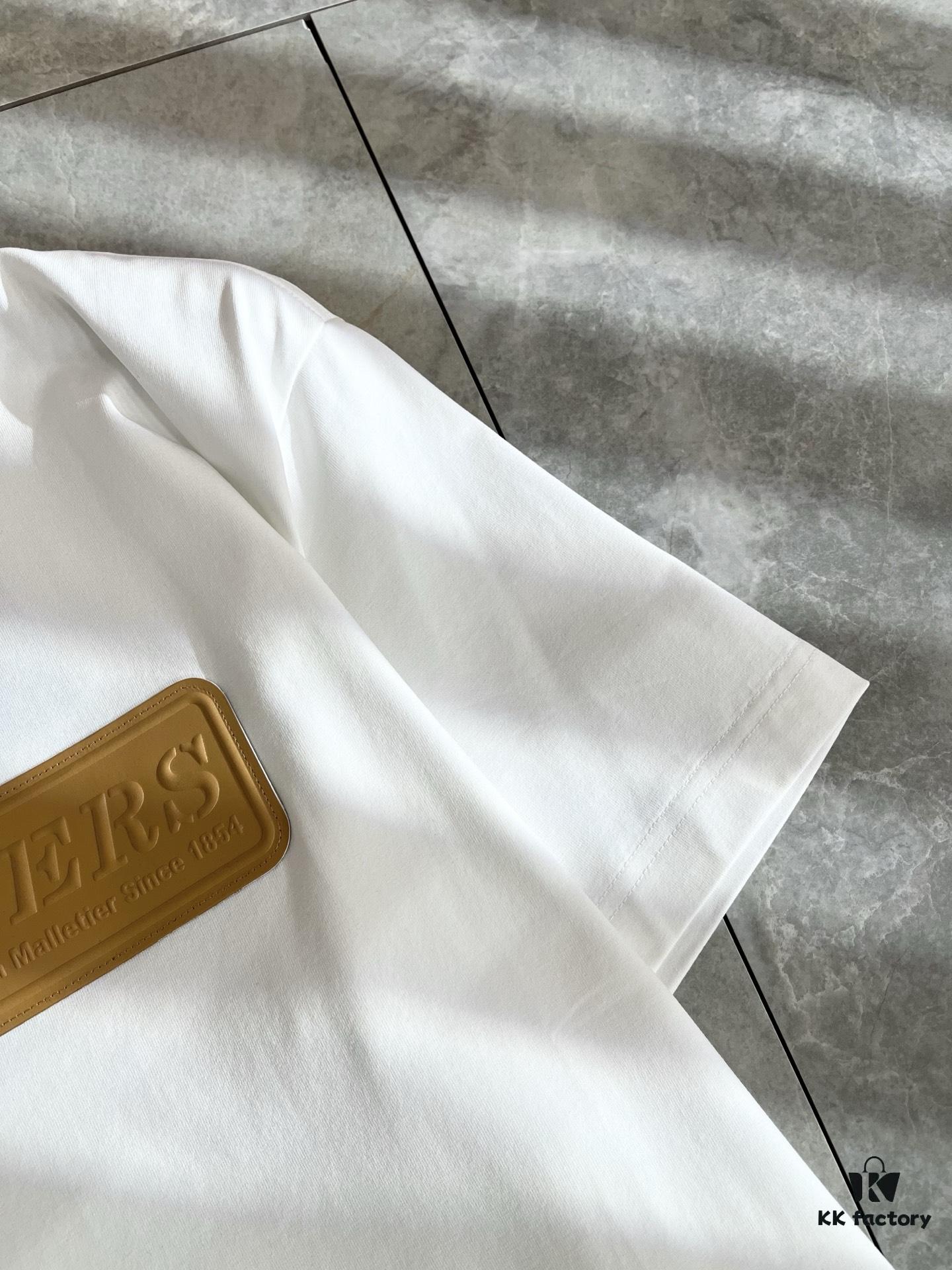 LouisVuitt Men and Women's Short-Sleeve T-Shirt with Logo Leather Patch - 2025 Spring/Summer New Arrival