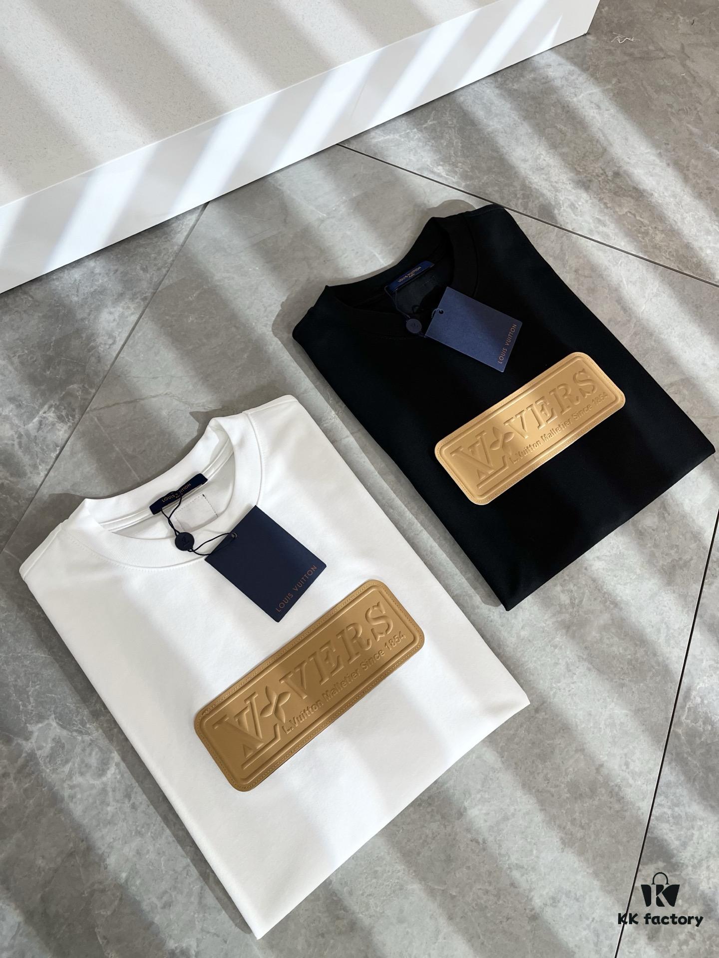 LouisVuitt Men and Women's Short-Sleeve T-Shirt with Logo Leather Patch - 2025 Spring/Summer New Arrival