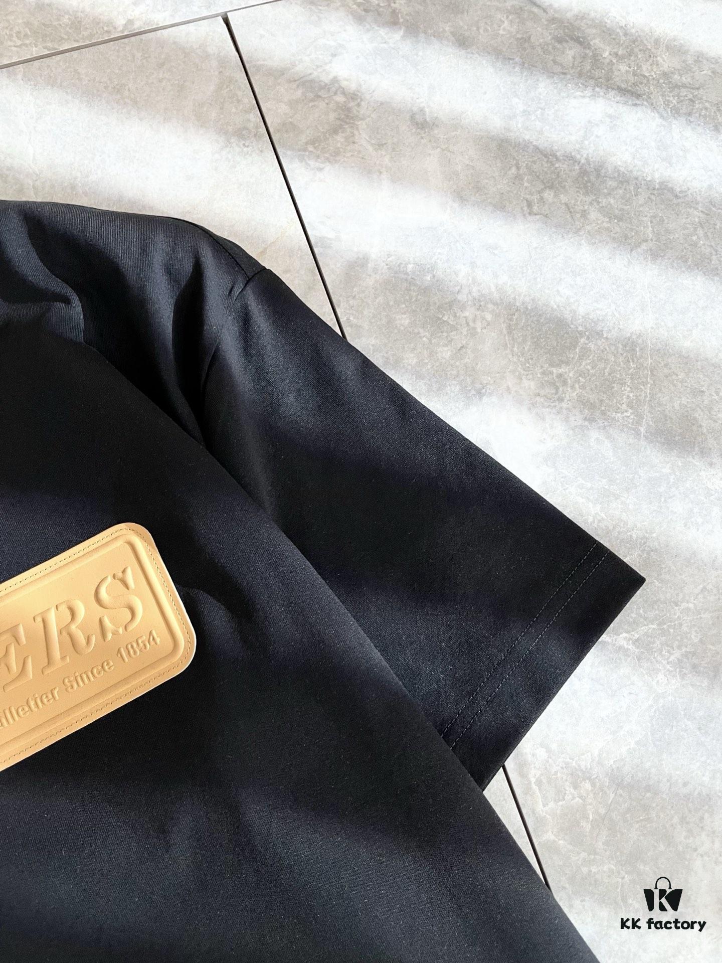 LouisVuitt Men and Women's Short Sleeve T-Shirt, 2025 Spring/Summer New Arrival, Logo-Print Leather Trimmed Unisex Tee