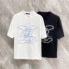 1V 25SS Spring Collection New Arrival T-Shirt! 260g High-Grammage Cloud Embroidered Cotton Fabric, Comfortable Wear. Minimalist Design, Fashion-Forward Style. Slightly Loose Fit for Casual Comfort, Suitable for Various Occasions. Whether for Shopping, Gatherings or Leisure Time, This T-Shirt Adds a Touch of Fashion and Personality.