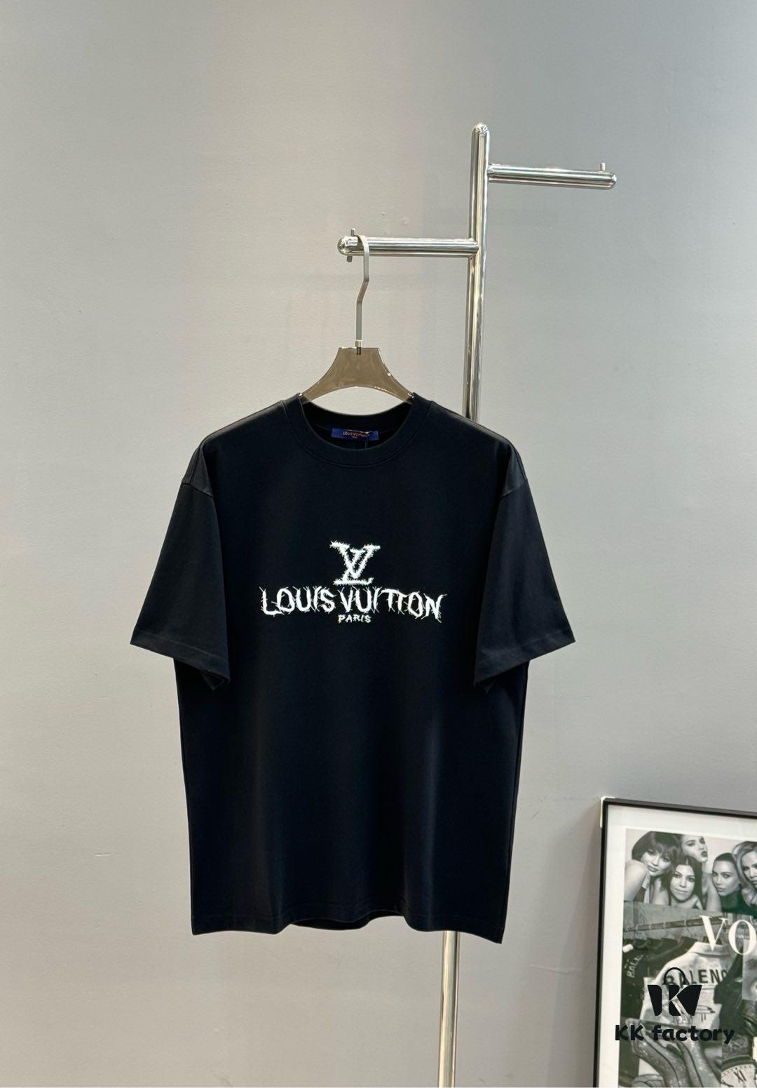 Donkey Brand * 2025 New Arrival Streetwear T-Shirt, Unisex Design – Heavyweight Style Recommended! 260g Pure Cotton Fabric Offers Exceptional Comfort, 3D Embroidery on Chest with Brand Lettering Highlighting the Theme, Back Features Classic Airplane LV Texture Pattern for a Distinctive Visual and Tactile Experience, Triple Labels Included