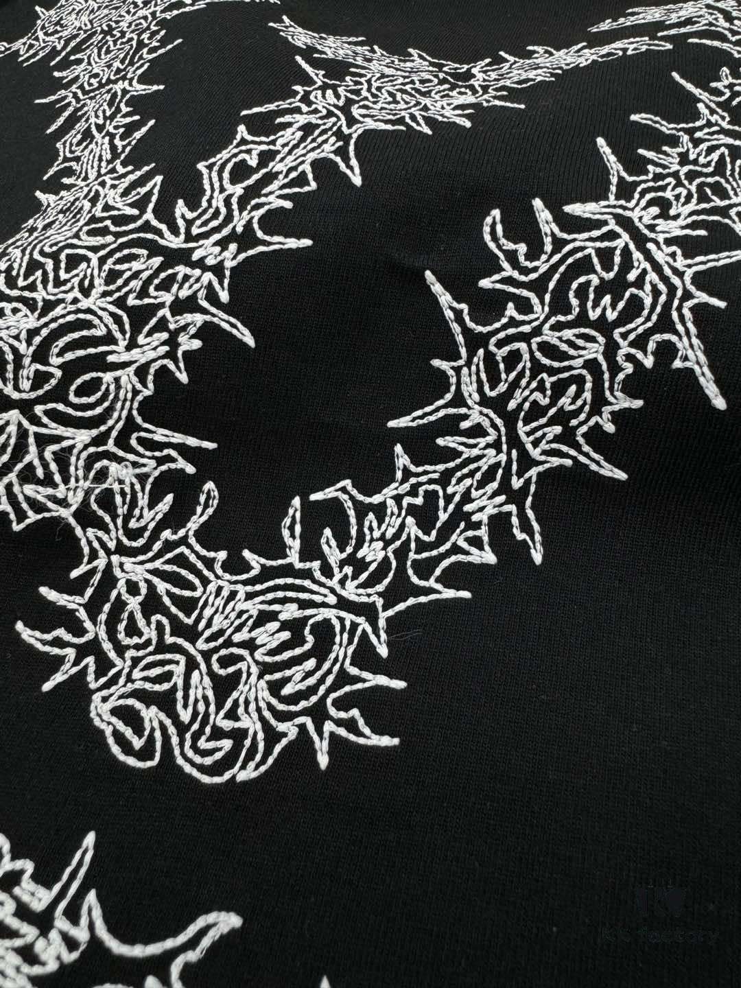 Donkey Brand * 2025 New Arrival Streetwear T-Shirt, Unisex Design – Heavyweight Style Recommended! 260g Pure Cotton Fabric Offers Exceptional Comfort, 3D Embroidery on Chest with Brand Lettering Highlighting the Theme, Back Features Classic Airplane LV Texture Pattern for a Distinctive Visual and Tactile Experience, Triple Labels Included