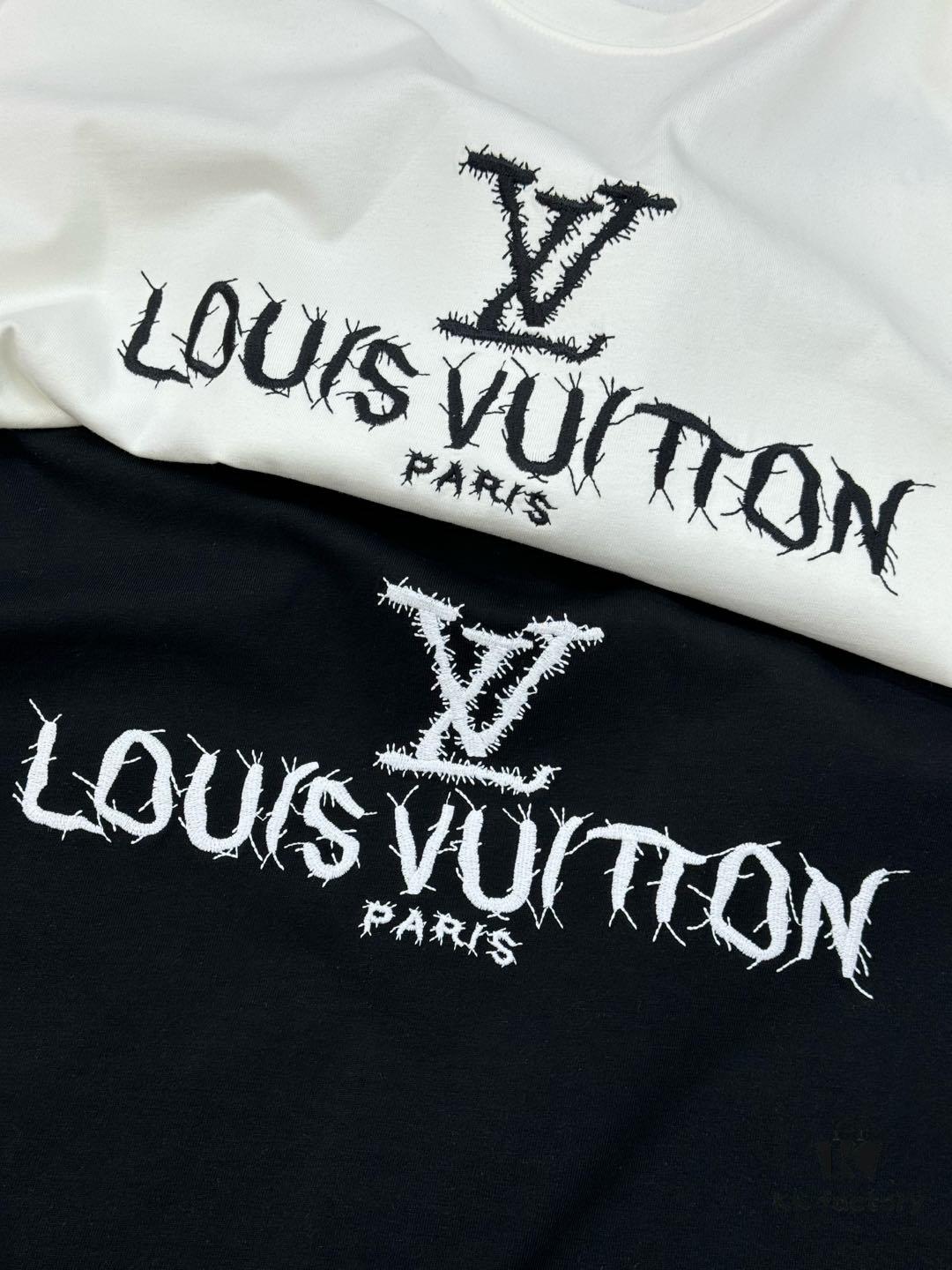 Donkey Brand * 2025 New Arrival Streetwear T-Shirt, Unisex Design – Heavyweight Style Recommended! 260g Pure Cotton Fabric Offers Exceptional Comfort, 3D Embroidery on Chest with Brand Lettering Highlighting the Theme, Back Features Classic Airplane LV Texture Pattern for a Distinctive Visual and Tactile Experience, Triple Labels Included