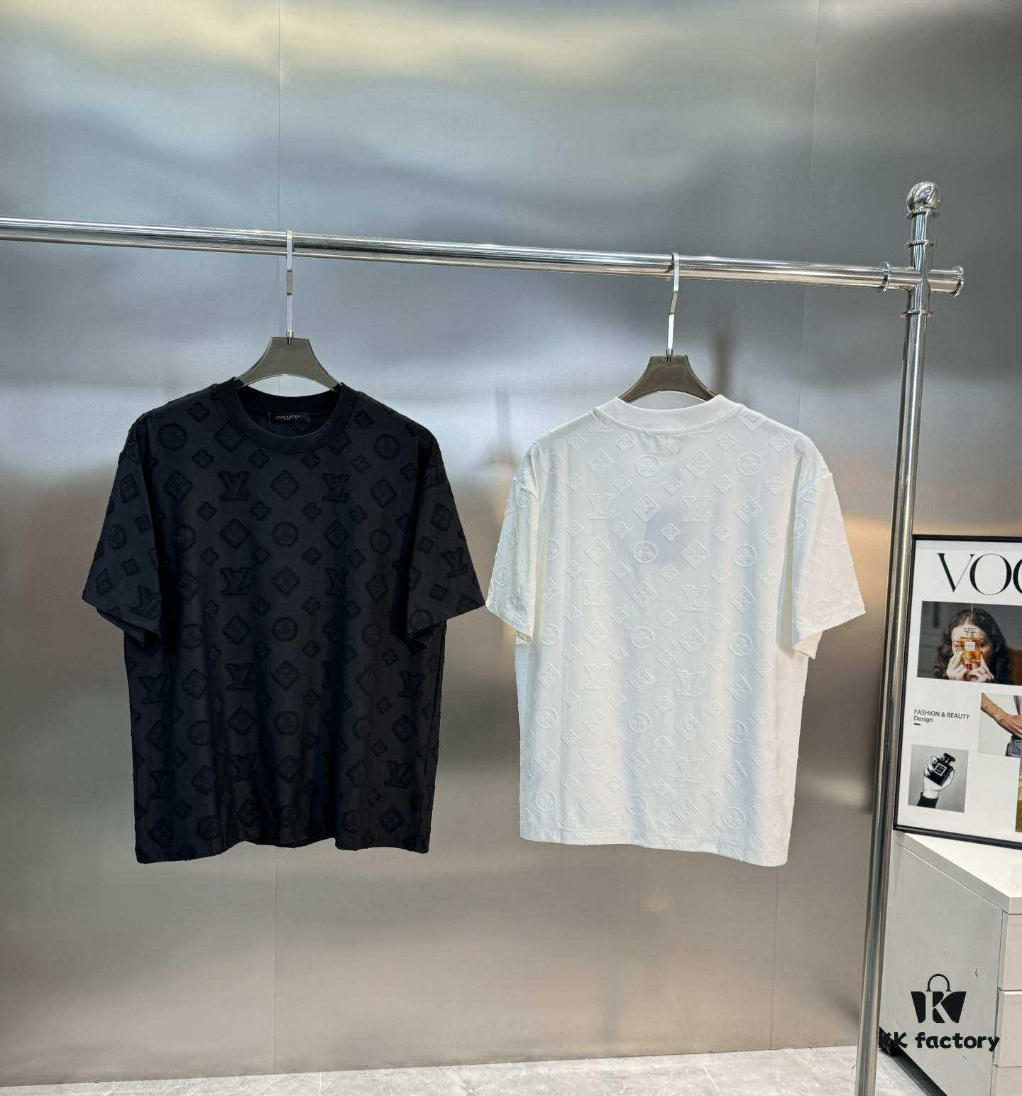 Donkey Brand * 25s New Arrival Unisex T-Shirt, Double-Sided Heavy Embroidered Tee with Classic Letter Design, Naturally Woven Jacquard Fabric in Fresh Colors, Layered Logo Craftsmanship, Premium 260g Pure Cotton Custom Fabric, Reinforced Collar Ribbing, High-Quality Seam Detailing on Shoulders