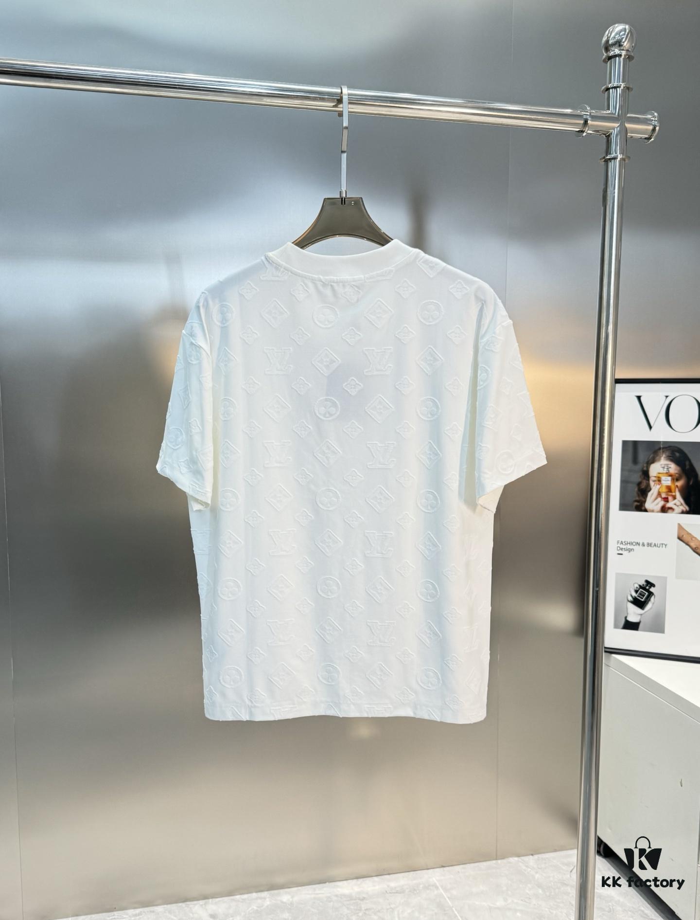 Donkey Brand * 25s New Arrival Unisex T-Shirt, Double-Sided Heavy Embroidered Tee with Classic Letter Design, Naturally Woven Jacquard Fabric in Fresh Colors, Layered Logo Craftsmanship, Premium 260g Pure Cotton Custom Fabric, Reinforced Collar Ribbing, High-Quality Seam Detailing on Shoulders