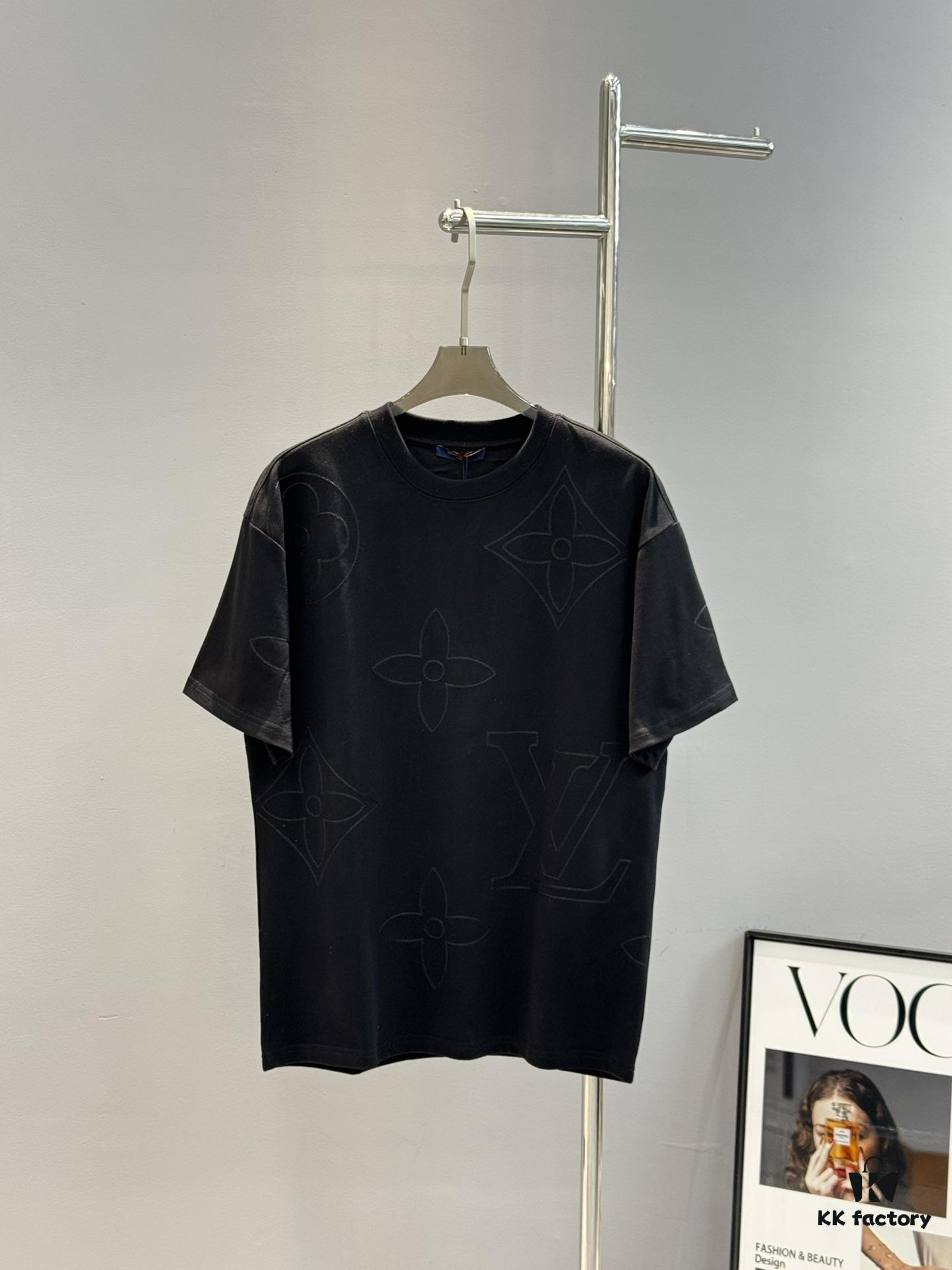 Donkey Brand * 2025 New Streetwear T-Shirt. Bestseller Recommendation 🔥 Unisex Design with All-Over Embroidery Craft, 260g Pure Cotton Fabric for Ultimate Comfort. Front and Back Feature Classic Logo Pattern with Textured Visual and Tactile Feel. Complete Triple Labeling Included.