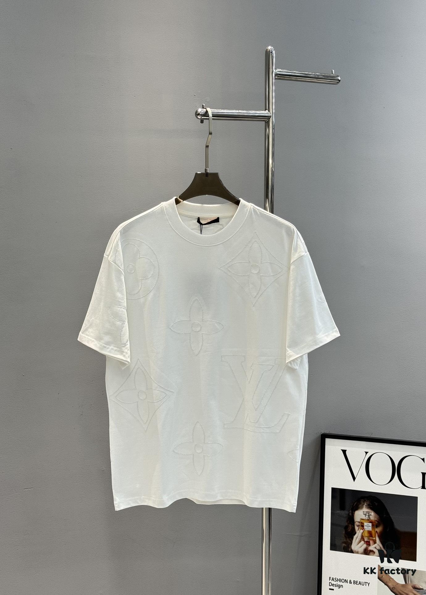 Donkey Brand * 2025 New Streetwear T-Shirt. Bestseller Recommendation 🔥 Unisex Design with All-Over Embroidery Craft, 260g Pure Cotton Fabric for Ultimate Comfort. Front and Back Feature Classic Logo Pattern with Textured Visual and Tactile Feel. Complete Triple Labeling Included.