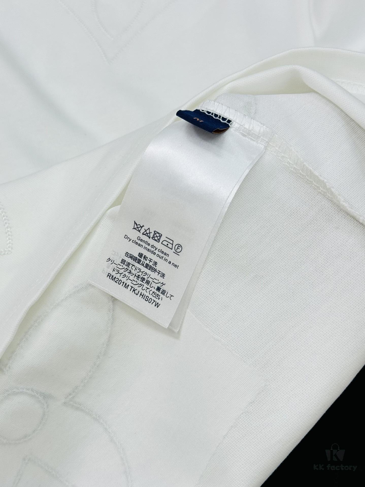 Donkey Brand * 2025 New Streetwear T-Shirt. Bestseller Recommendation 🔥 Unisex Design with All-Over Embroidery Craft, 260g Pure Cotton Fabric for Ultimate Comfort. Front and Back Feature Classic Logo Pattern with Textured Visual and Tactile Feel. Complete Triple Labeling Included.