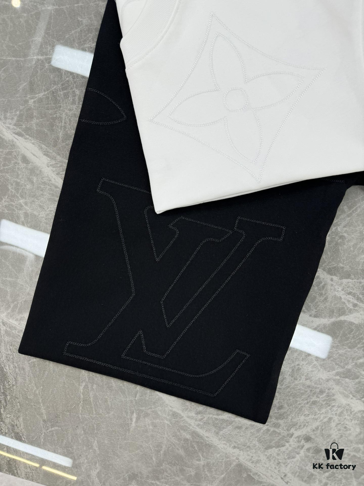 Donkey Brand * 2025 New Streetwear T-Shirt. Bestseller Recommendation 🔥 Unisex Design with All-Over Embroidery Craft, 260g Pure Cotton Fabric for Ultimate Comfort. Front and Back Feature Classic Logo Pattern with Textured Visual and Tactile Feel. Complete Triple Labeling Included.