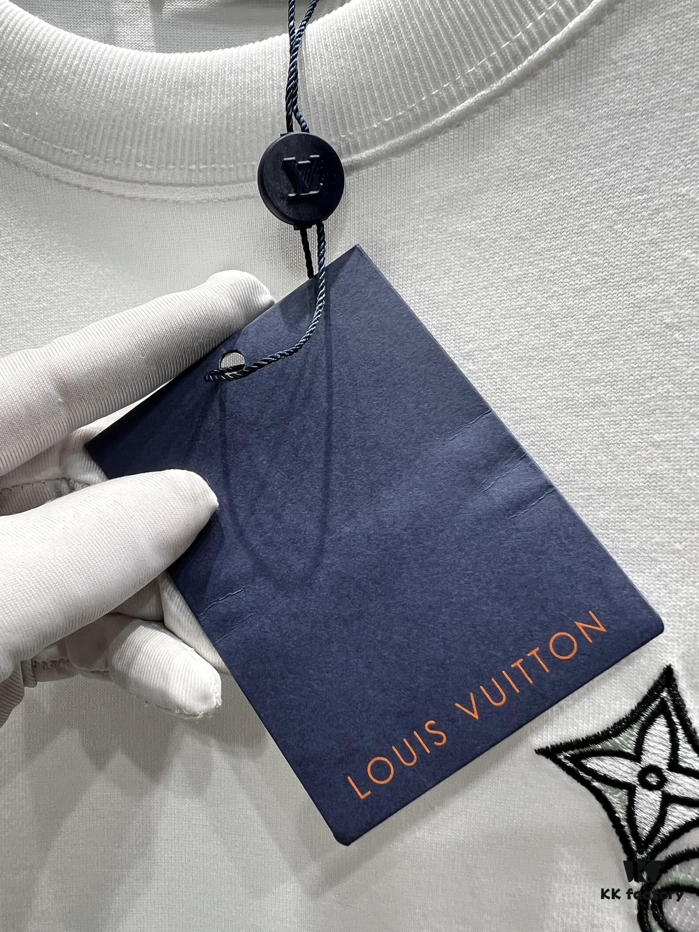 Louis Vuitton Embroidered Logo Short-Sleeve T-Shirt