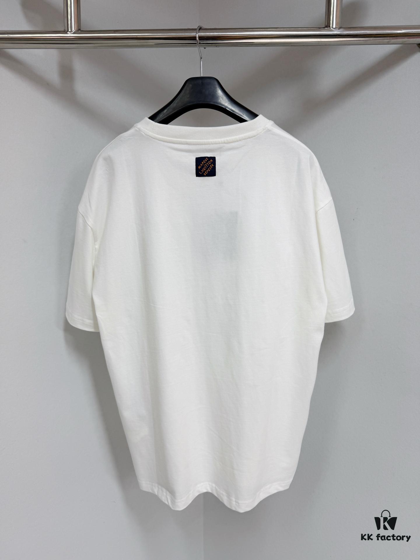 1V 25ss New Cotton T-Shirt Featuring 'Le Monde Est À Vous' on Front