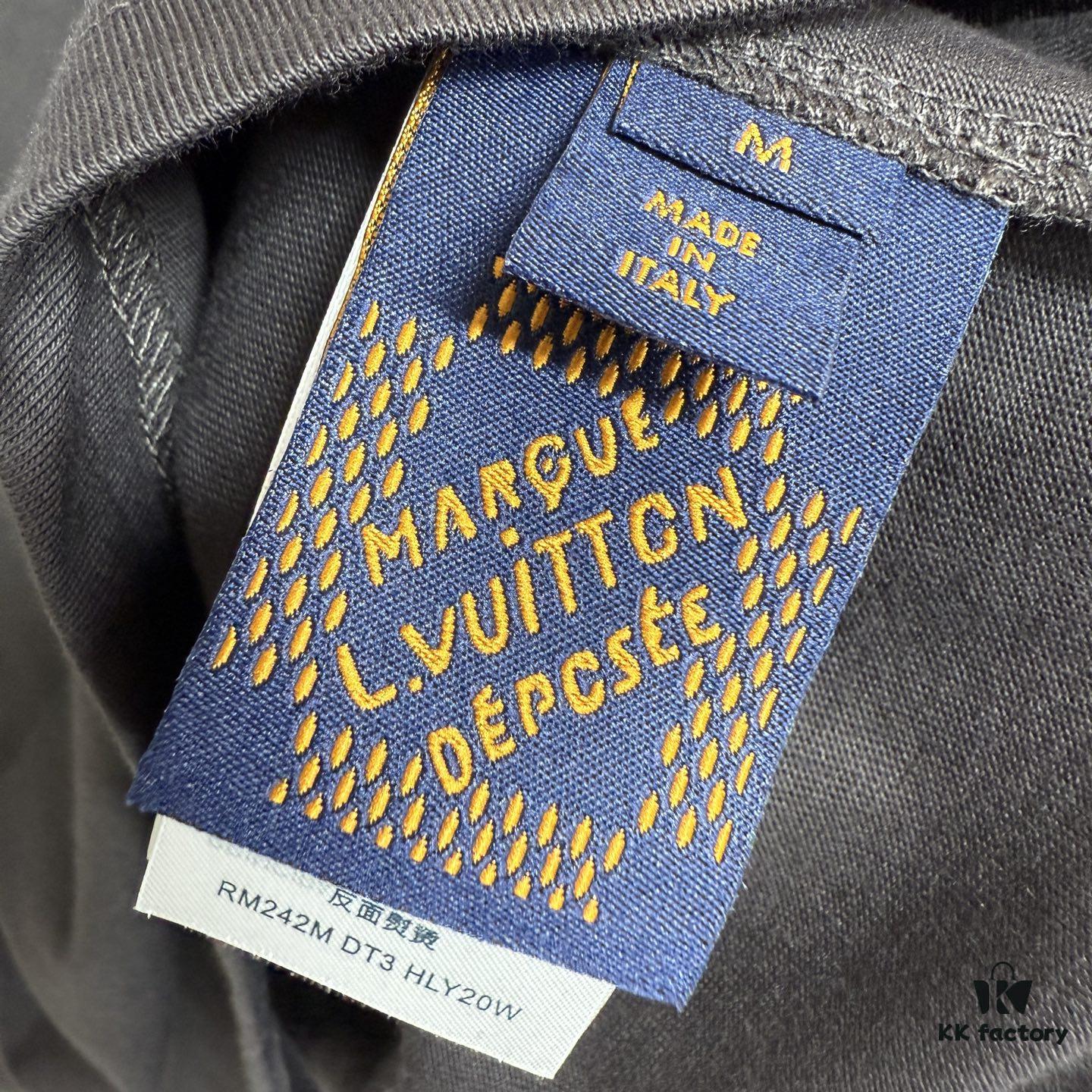 Compass Crew Neck Short Sleeve T-Shirt, 100% Cotton Fabric, Regular Fit, Printed Logo Front and Back, Premium Accessories, 15S Plain Weave High-Quality Cotton 230g, Simple and Relaxed Design