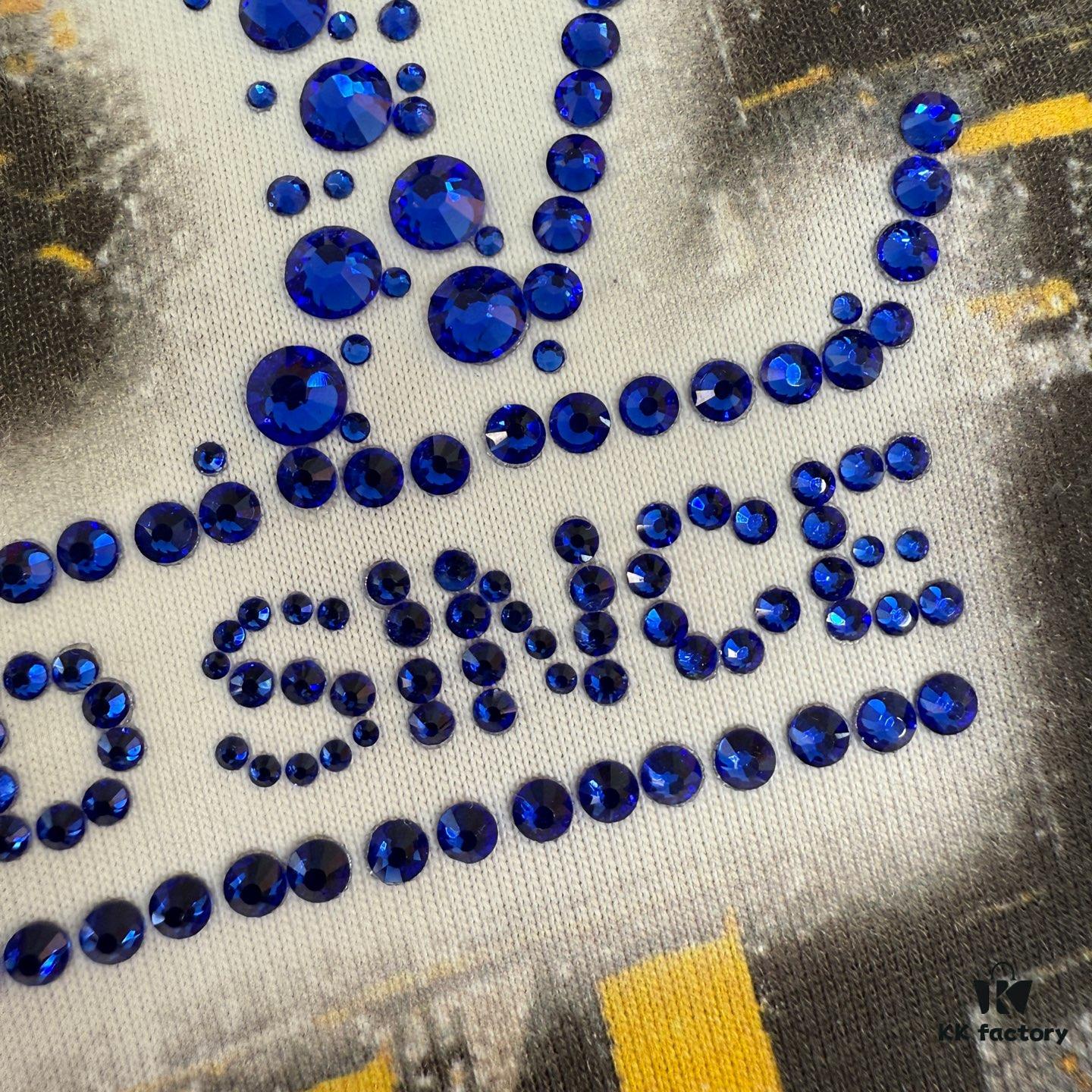 1V 2025SS Colorful Print Paris Rooftop Rhinestone Signature T-Shirt