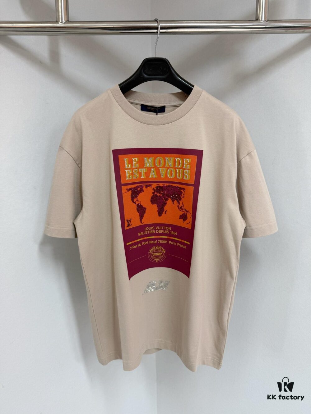 1V 25SS World Map Khaki Round Neck Rhinestone Embellished Short Sleeve T-Shirt