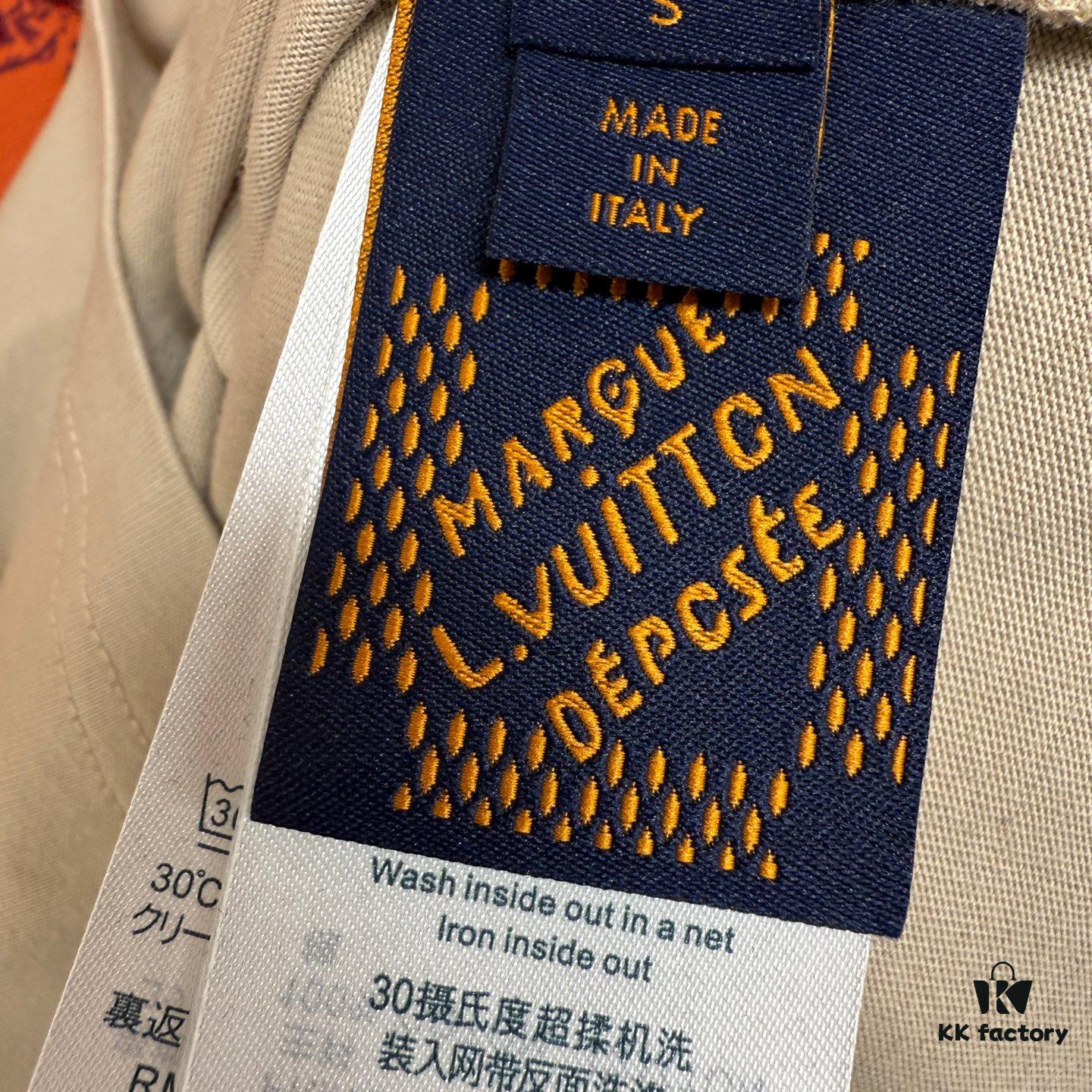 1V 25SS World Map Khaki Round Neck Rhinestone Embellished Short Sleeve T-Shirt