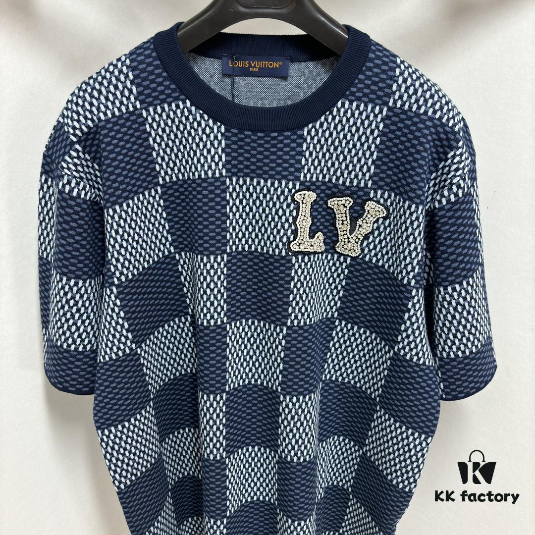 1V 25 New Arrival Cotton Short-Sleeve Round-Neck T-Shirt Featuring Damier Jacquard Pattern and LV Rhinestone Embroidered Patch on Chest for a Refined Touch, Unisex Style