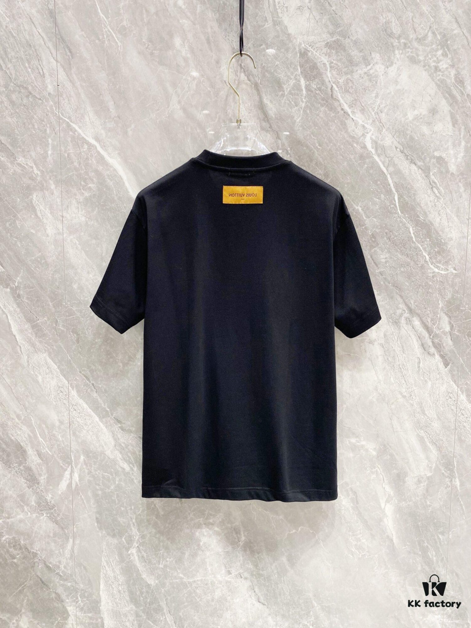 LV 2025 Spring Collection Latest Classic Hand-Drawn Logo Premium Short Sleeve T-Shirt! High-End Quality, Original Counter Round Neck, Top-Tier Craftsmanship with Imported Custom Silk Yarn, Exceptional Touch and Feel – Available on Official Website!
