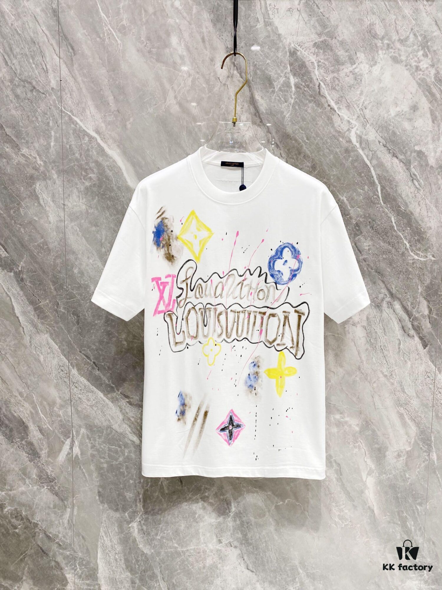 LV 25SS Spring Collection Latest Classic Hand-Drawn Logo Heavyweight T-Shirt! High-End Quality Original Counter Round Neck, Top-Tier Craftsmanship with Imported Premium Custom Silk Yarn, Exceptional Feel and Design