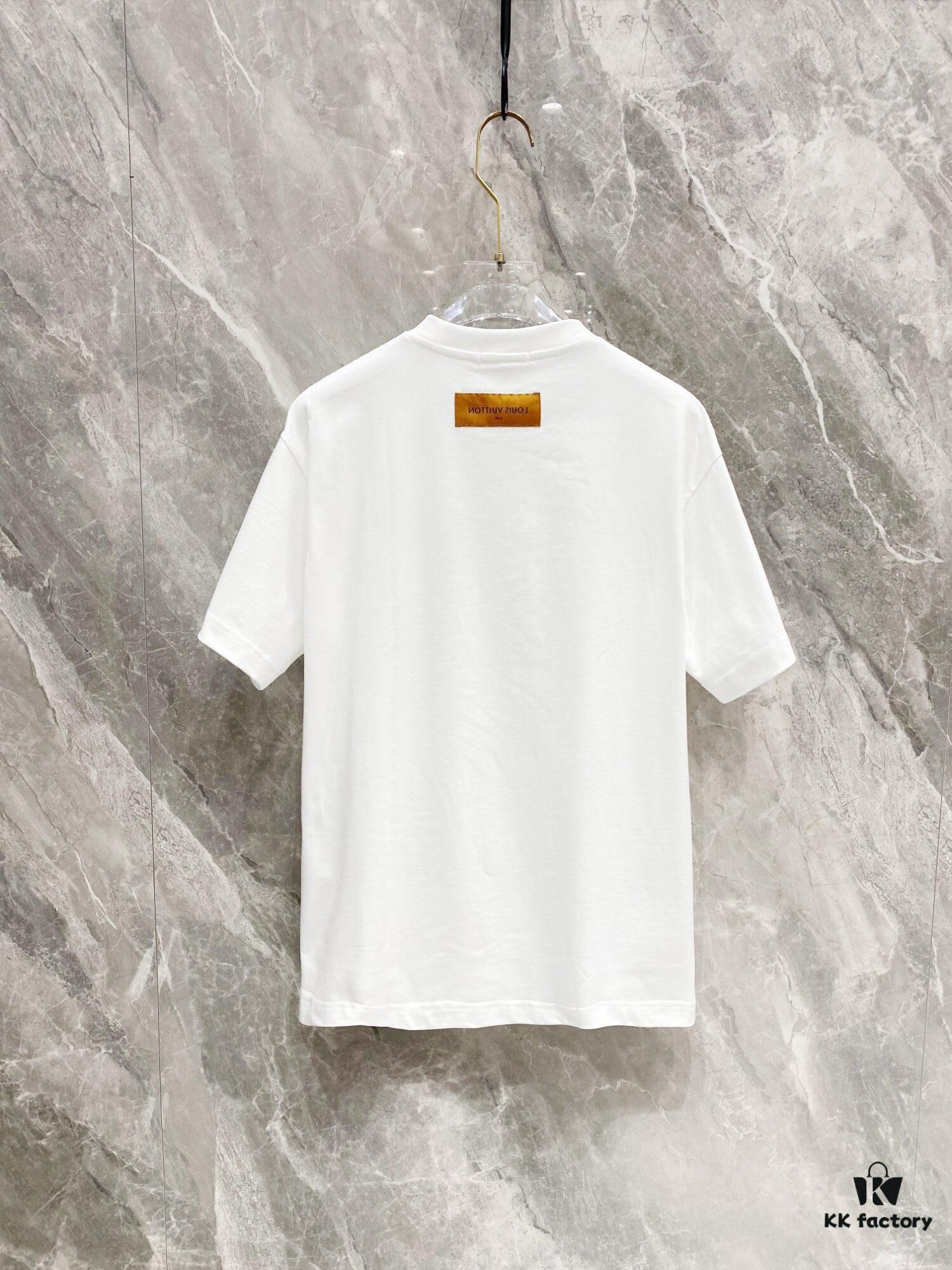 LV 25SS Spring Collection Latest Classic Hand-Drawn Logo Heavyweight T-Shirt! High-End Quality Original Counter Round Neck, Top-Tier Craftsmanship with Imported Premium Custom Silk Yarn, Exceptional Feel and Design