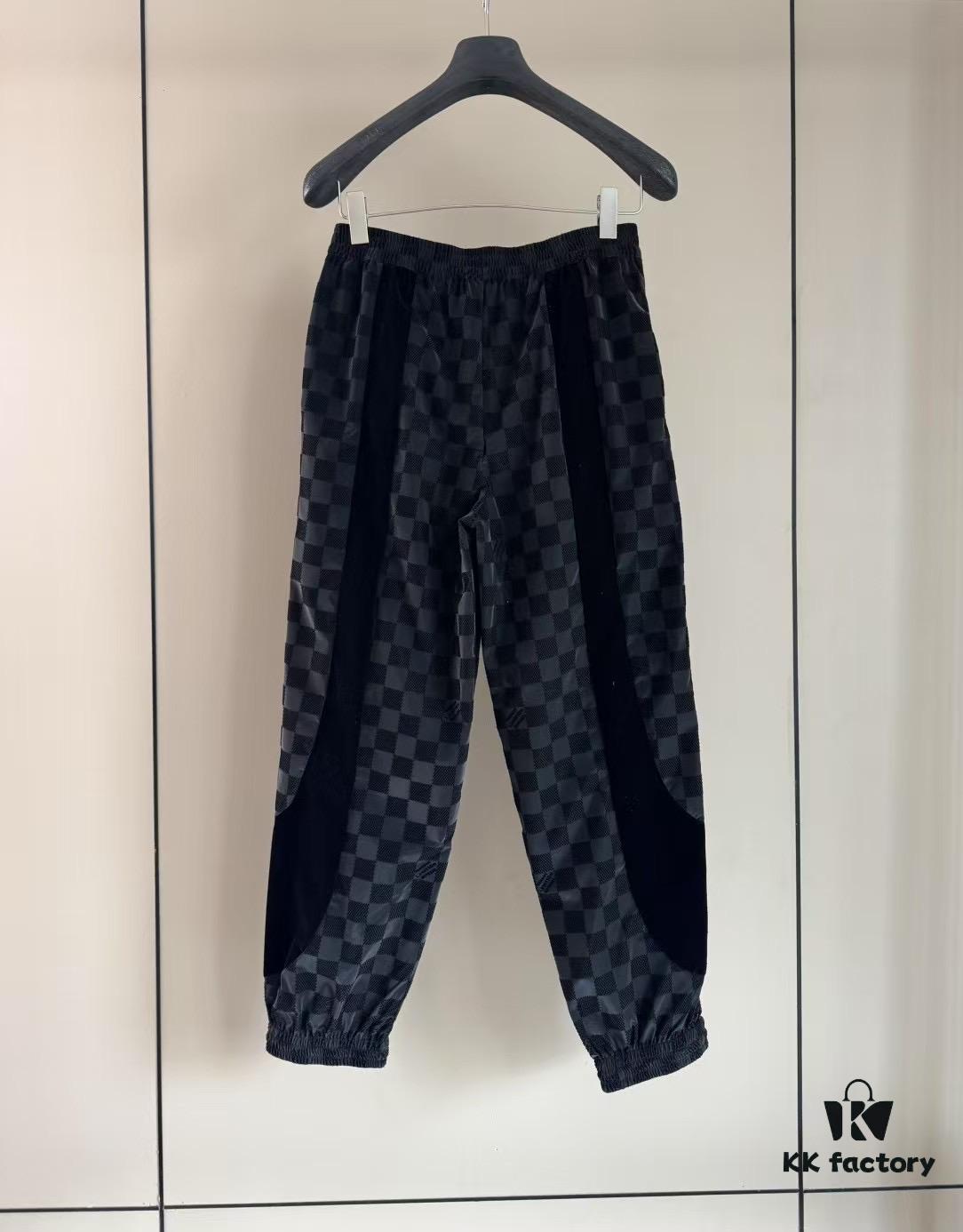 1V 2025SS Early Spring New Arrival, Pharrell's 1V Universe, Velvet Monogram Checkerboard Pattern