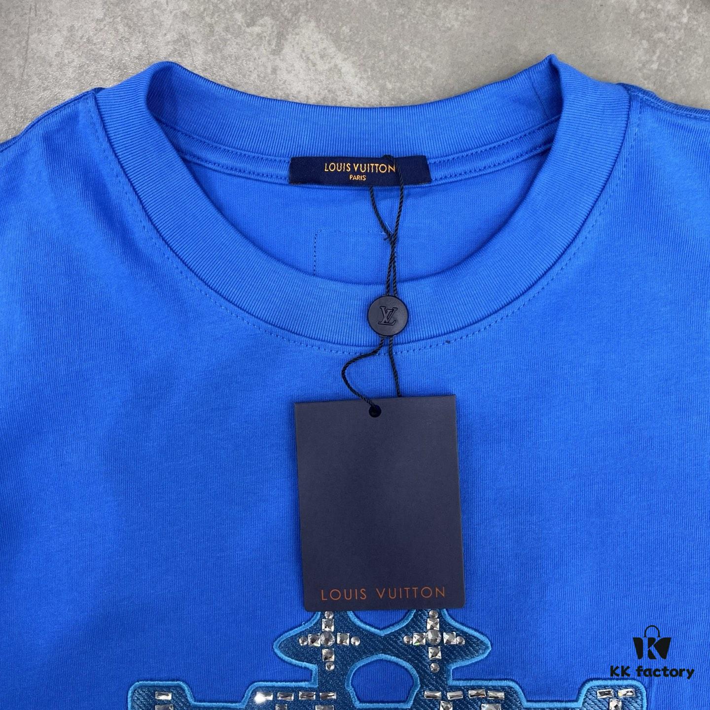 New Limited Edition Rhinestone Logo Short Sleeve T-Shirt, Full Size Range from S to XL, Item No. 2022160