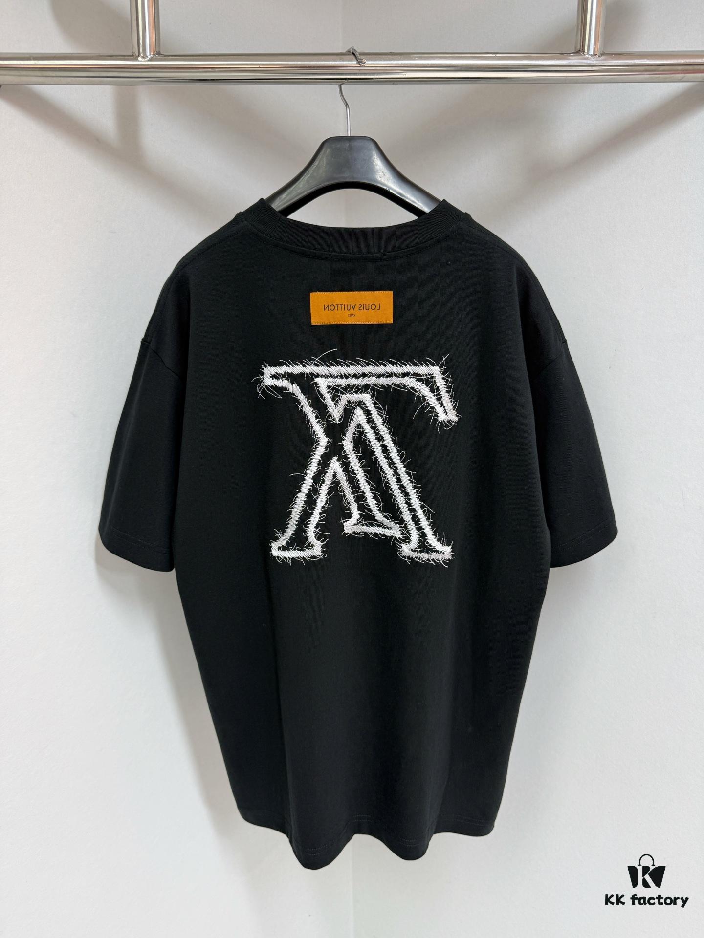 1V 25 Heavy Embroidery T-Shirt, A True Favorite, 100% Cotton 300g Double Yarn Fabric, Imported Machine Sanskrit Letter Embroidery, Laser Cut Edge, Exquisite Craftsmanship and Soft Texture