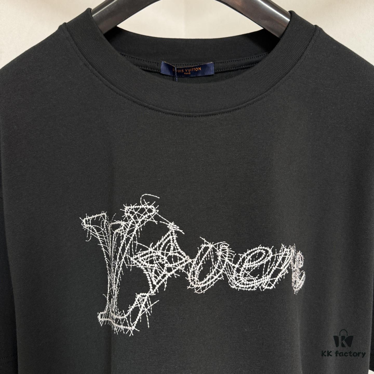 1V 25 Heavy Embroidery T-Shirt, A True Favorite, 100% Cotton 300g Double Yarn Fabric, Imported Machine Sanskrit Letter Embroidery, Laser Cut Edge, Exquisite Craftsmanship and Soft Texture