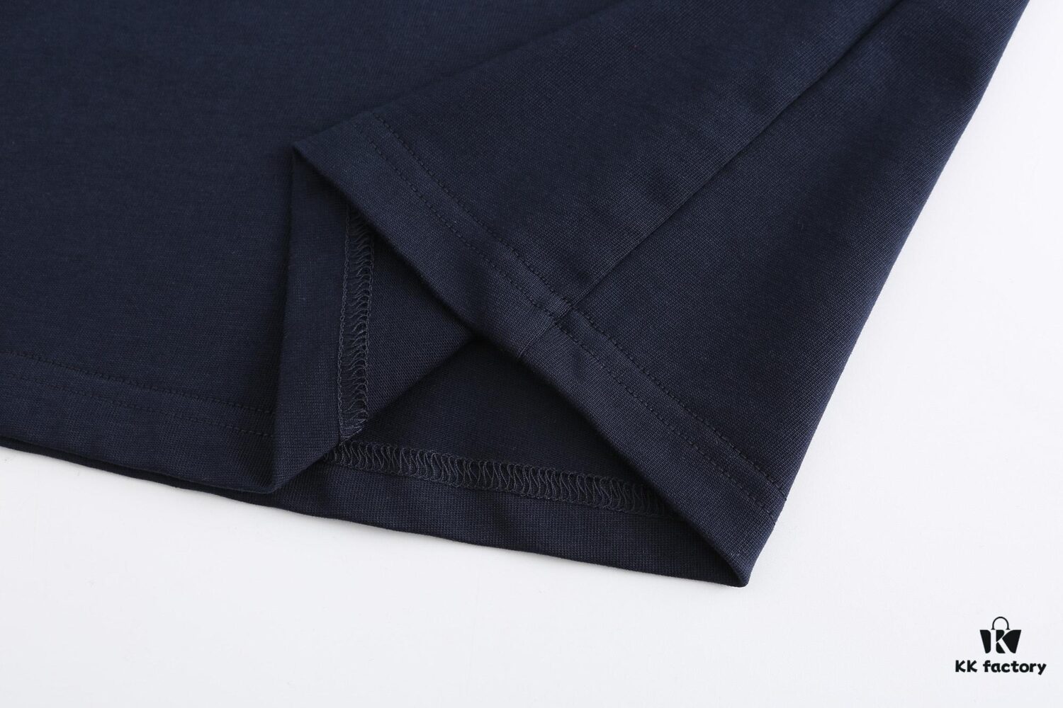 Luxury Quality LV Louis 2025 Fall Spring Collection Slogan 4 Short Sleeve T-Shirt, Premium 270G 32-Single Double-Yarn Cotton Fabric, Distinct from Ordinary Prints, Relaxed Fit Unisex Design