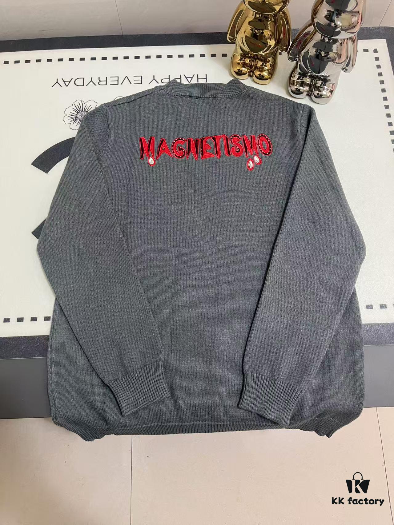 GUCCI x Snow White Collaborative Cartoon Pattern Knit Sweater with Round Neck, Embroidered Back Design, Hand-beaded Craftsmanship