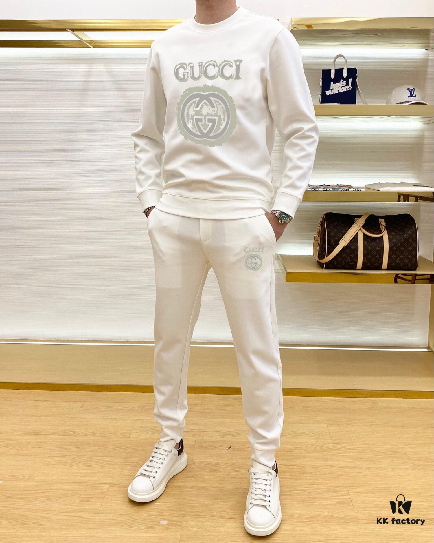 GUCCI (Blessing for the Plus-Size) New 2025 Best-Selling Hoodie Set – Authentic Original Version, Premium Natural Roman Cotton, Elegant and Comfortable Unisex Design