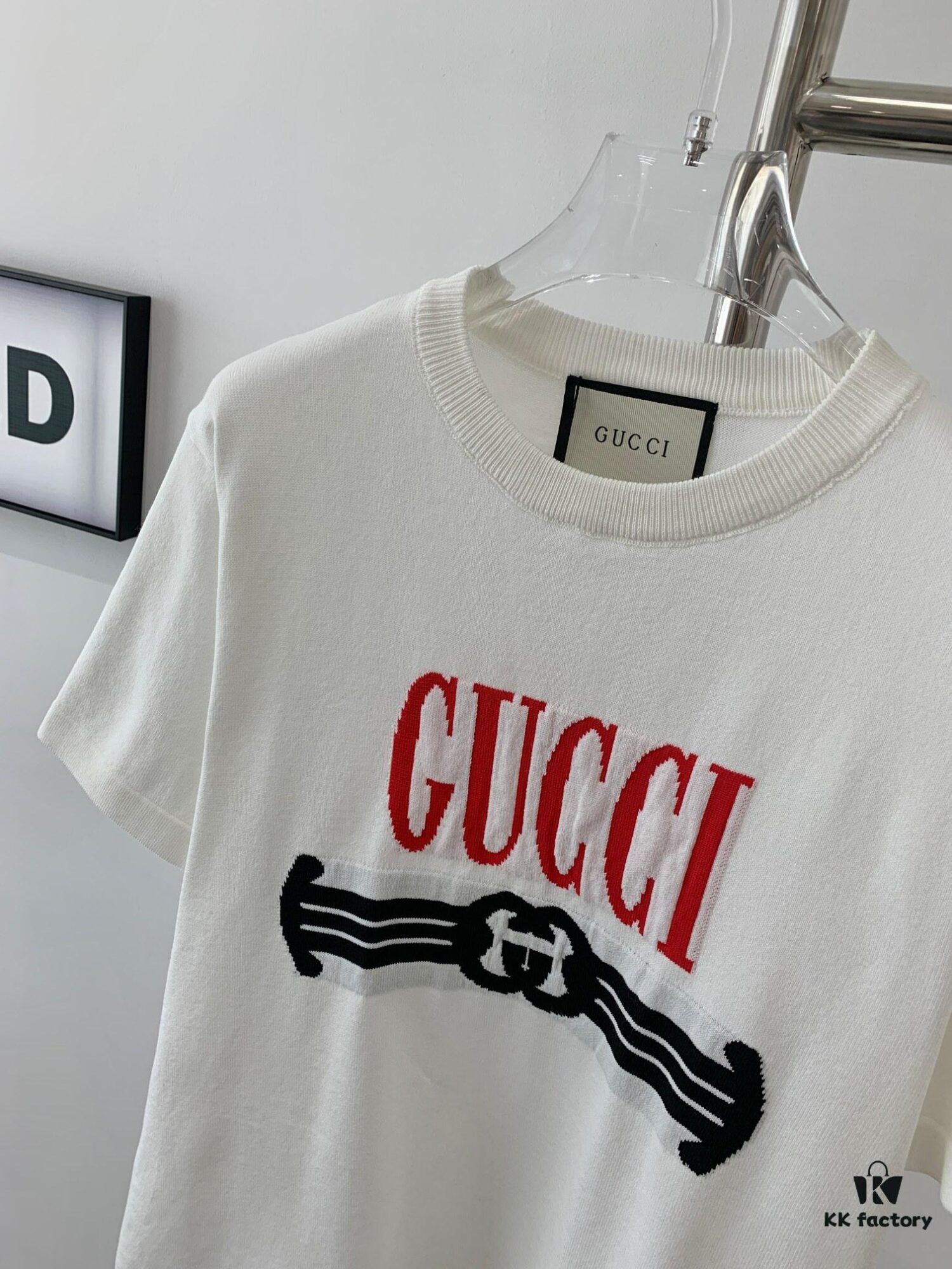 New GUCCI Gucci Arrow Red Logo 2024 Spring and Summer Knitted Short-Sleeve Unisex Top