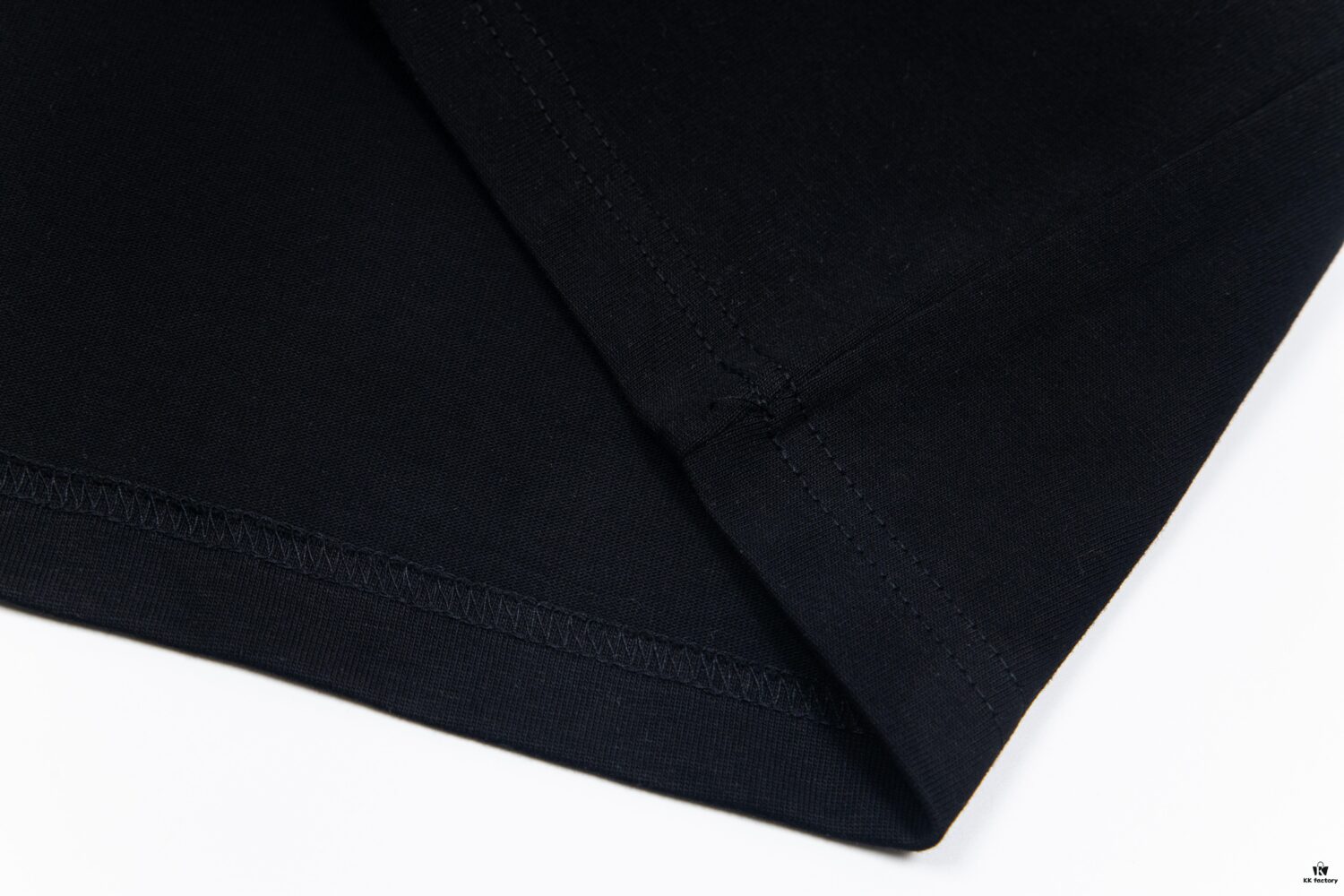 GUCCI G901 Men's and Women's Unisex Oversized Short-Sleeve T-Shirt with Minimalist Logo Print