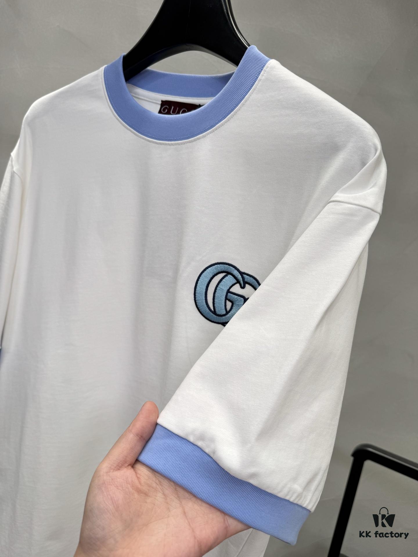 GUCCI 25SS New Arrival Round Neck T-Shirt! Custom GG 3D Embroidery Craftsmanship, Ribbed Blue Trims on Neck and Cuffs for a Youthful Look, Fashionable Color Matching, Stylish and Vibrant Overall Appearance. Made from 260g High-Quality Cotton for Exceptional Comfort and Soft, Premium Texture. Colors: Black, White. European Size: S, M, L, XL (Recommended Size M for Height 175cm / Weight 70kg)