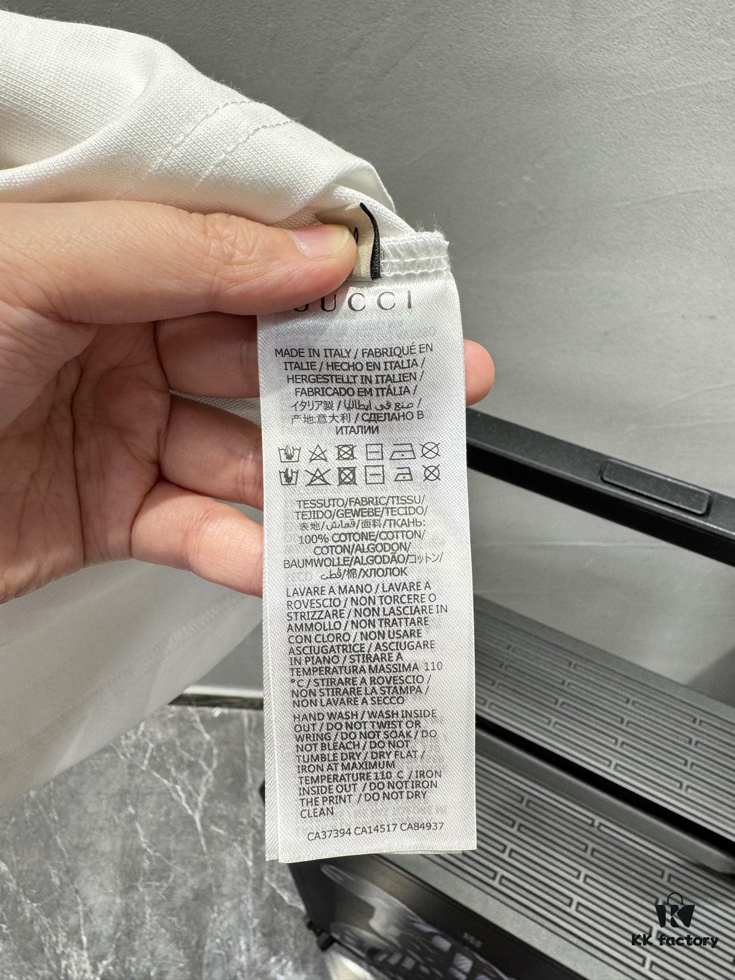 GUCCI 25SS New Arrival Round Neck T-Shirt! Custom GG 3D Embroidery Craftsmanship, Ribbed Blue Trims on Neck and Cuffs for a Youthful Look, Fashionable Color Matching, Stylish and Vibrant Overall Appearance. Made from 260g High-Quality Cotton for Exceptional Comfort and Soft, Premium Texture. Colors: Black, White. European Size: S, M, L, XL (Recommended Size M for Height 175cm / Weight 70kg)