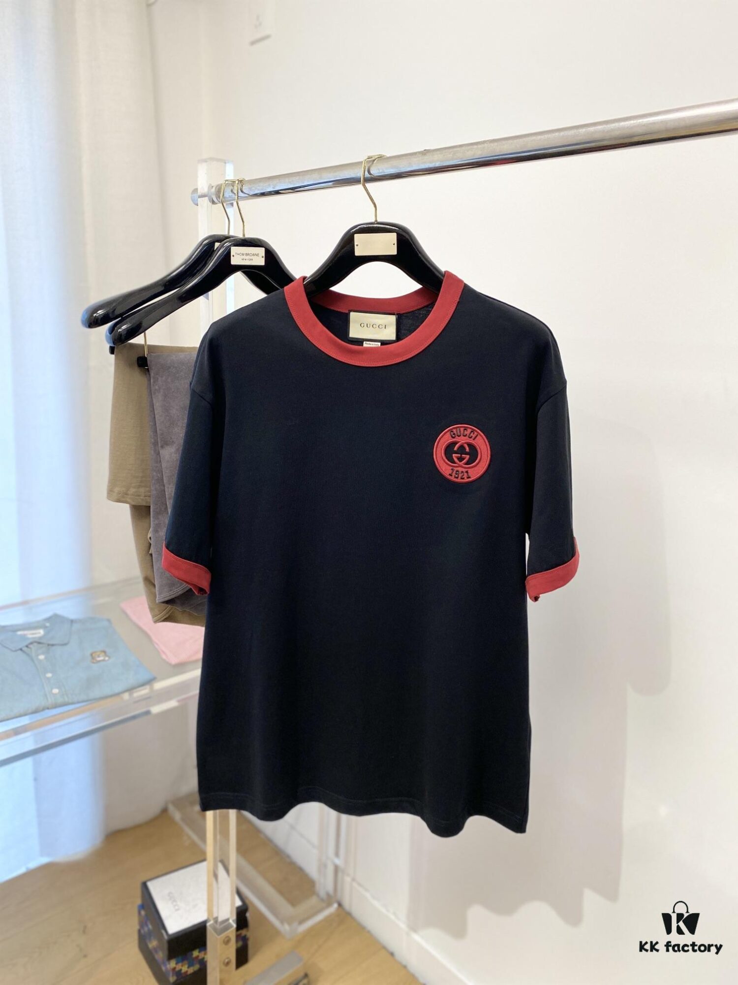 Gucci, 2025 Latest Short-Sleeve T-Shirt, Stylish and Handsome with Exquisite Embroidered Logo on Chest, Simple and Versatile Design