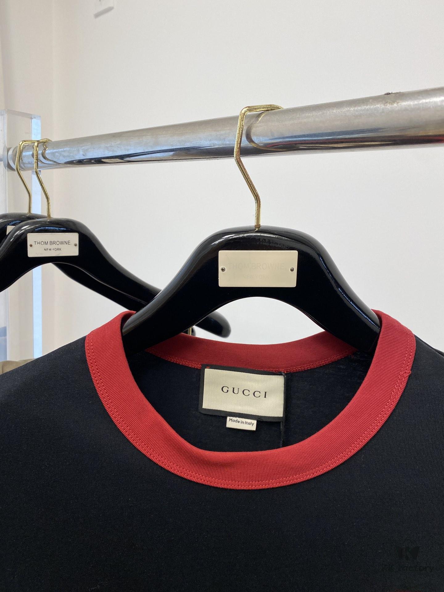 Gucci, 2025 Latest Short-Sleeve T-Shirt, Stylish and Handsome with Exquisite Embroidered Logo on Chest, Simple and Versatile Design