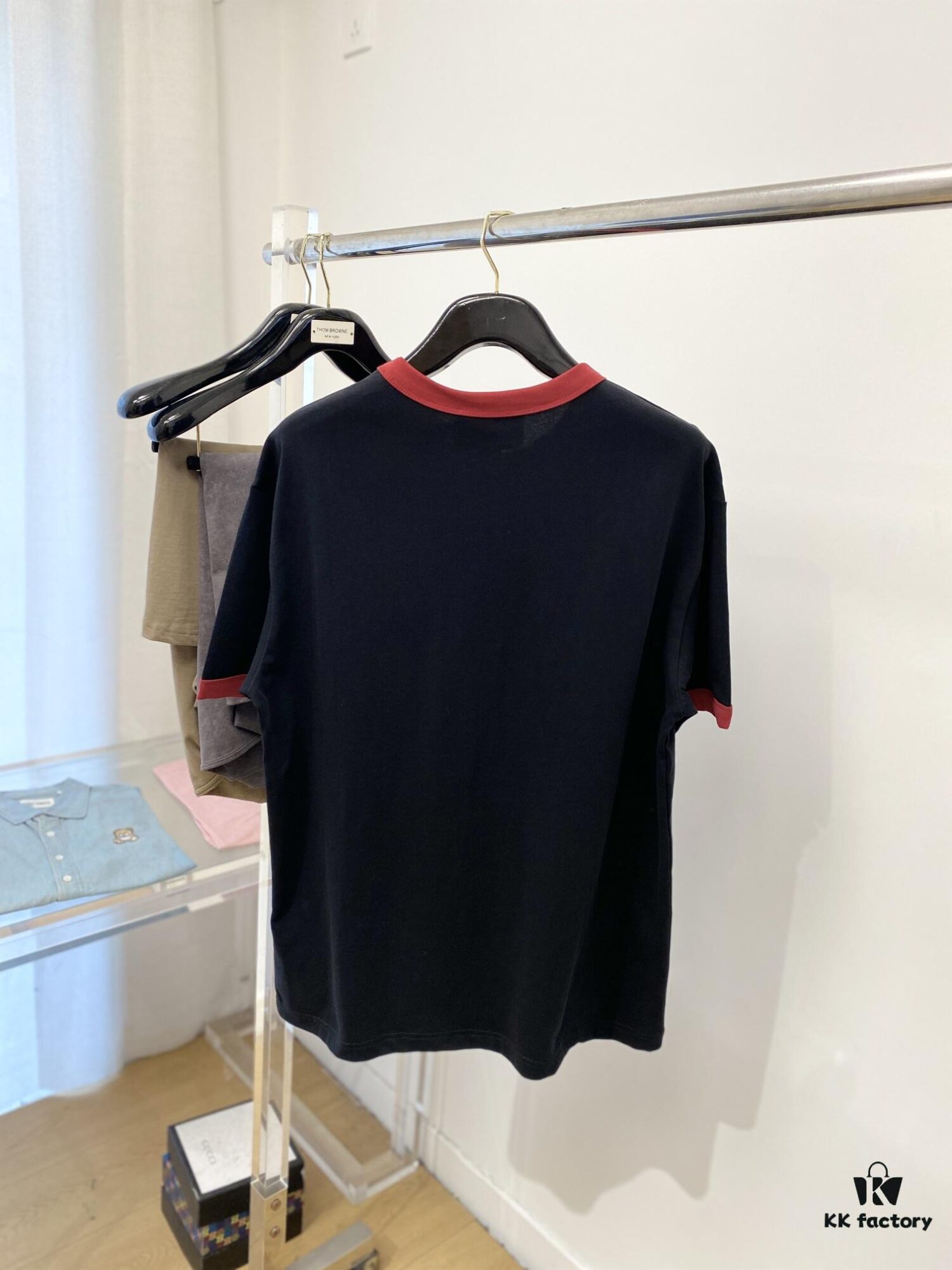 Gucci, 2025 Latest Short-Sleeve T-Shirt, Stylish and Handsome with Exquisite Embroidered Logo on Chest, Simple and Versatile Design