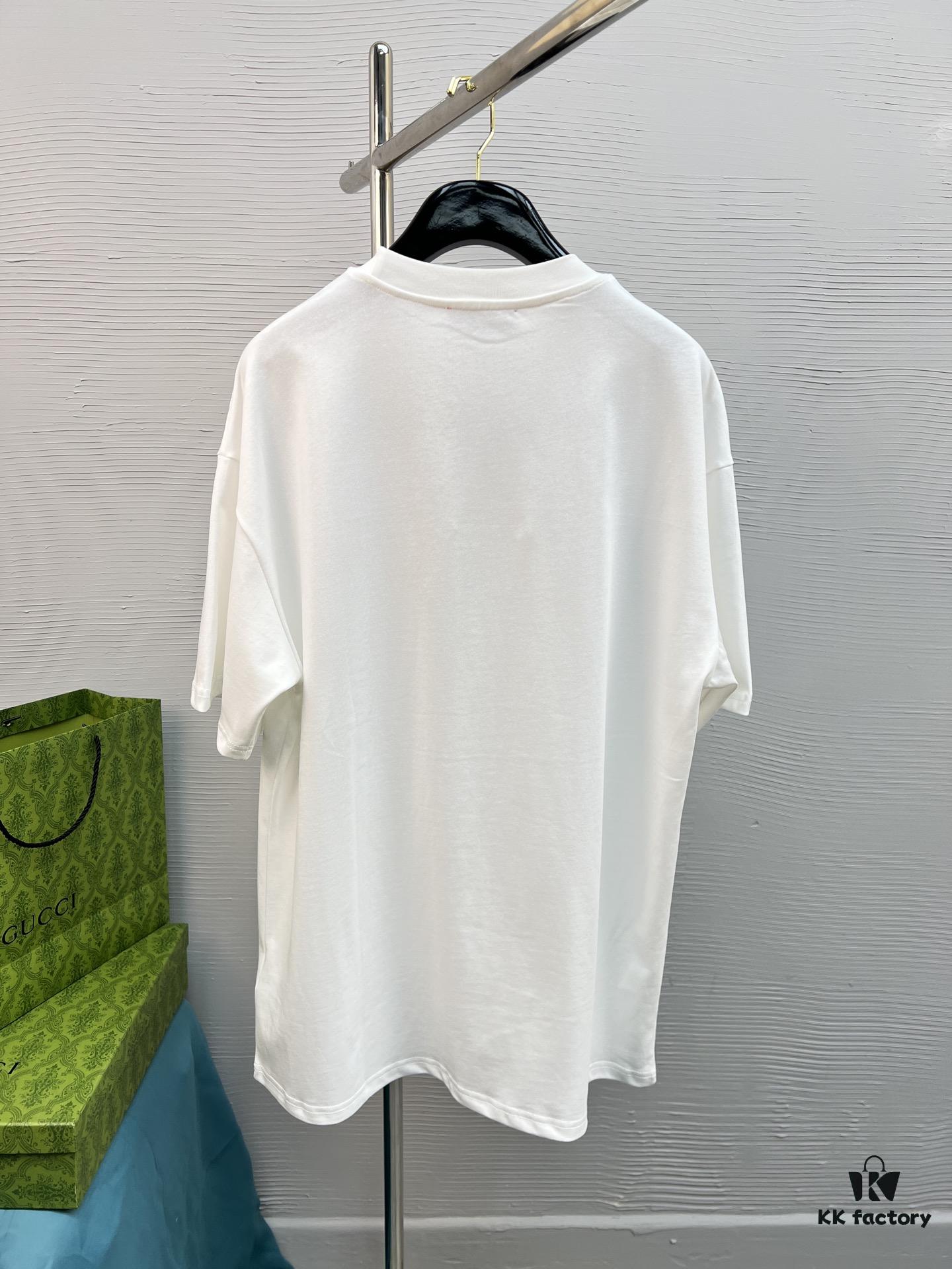 GUCC 25SS Spring/Summer T-Shirt! Black and White Printed Crew Neck Short Sleeve Tee!