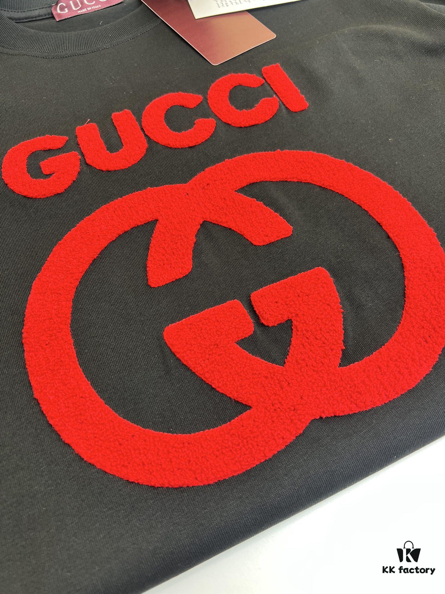 High-Quality GUCCI 25SS Classic Color T-Shirt New Arrival! Youthful and Vibrant Design, Featuring the Latest Teddy Bear Collection with Premium Printing Technology. Made from 280g Pure Cotton for Superior Softness and Comfort. Perfect for Spring and Summer, Pairs Easily with Jeans, Chinos, or Shorts.