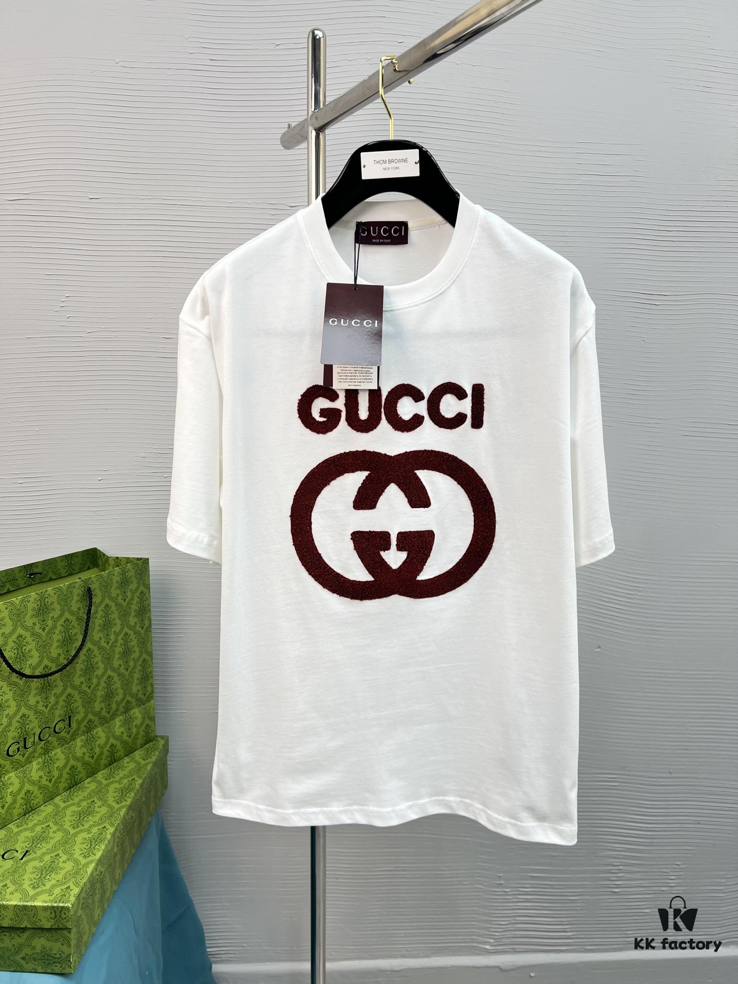 High-Quality GUCCI 25SS Classic Color T-Shirt New Arrival! Youthful and Vibrant Design! Featuring the Latest Teddy Bear Collection with Premium Printing Technology, Strong Three-Dimensional Color Gradient, Made from 280g Pure Cotton Fabric – Soft, Comfortable, Perfect Match with Jeans, Chinos, or Shorts for Spring and Summer
