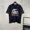 GUCCI Streetwear 25S New Round Neck T-Shirt, Unisex Design – Essential for Trendsetters! Featuring Custom Brand Graphic Heat Transfer on Chest, Classic Colorways with Stylish Appeal, Youthful and Vibrant Overall Look. Crafted from 260g High-Quality Cotton for Exceptional Comfort and Soft, Premium Touch. Complete with Triple Labels. Colors: Black, White. European Size: S–XL (Recommended Size M for Height 175cm / Weight 70kg)