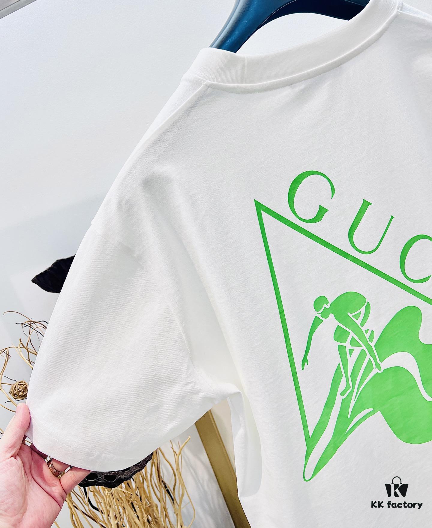 Gucci 2025FW Spring-Summer Oversized Cotton Knit T-Shirt with Gucci Logo Print and Surfer Graphic, Heavyweight Short-Sleeve Tee