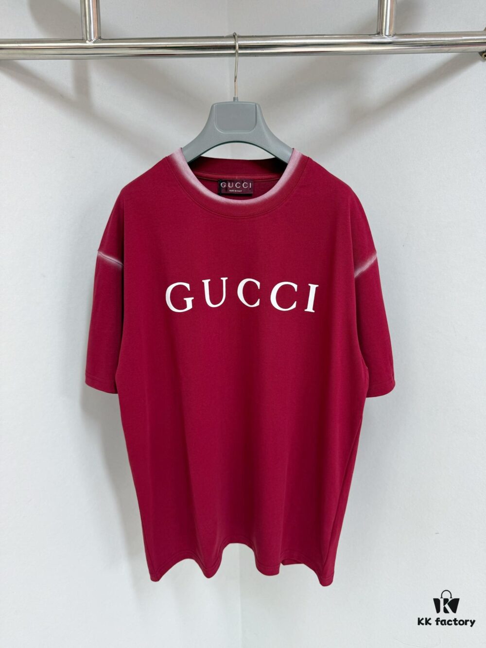 GUCCI 25SS Gucci Printed Cotton Knit T-Shirt Short Sleeve Classic Letter with Spray-Painted Detail on Collar and Sleeves