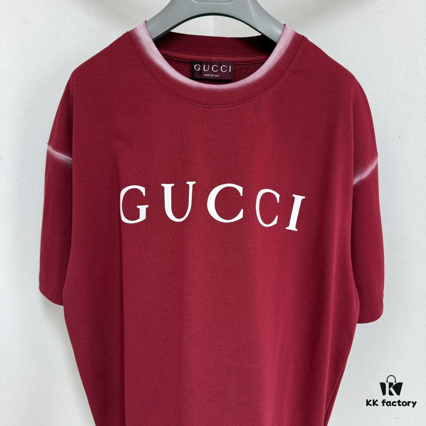 GUCCI 25SS Gucci Printed Cotton Knit T-Shirt Short Sleeve Classic Letter with Spray-Painted Detail on Collar and Sleeves