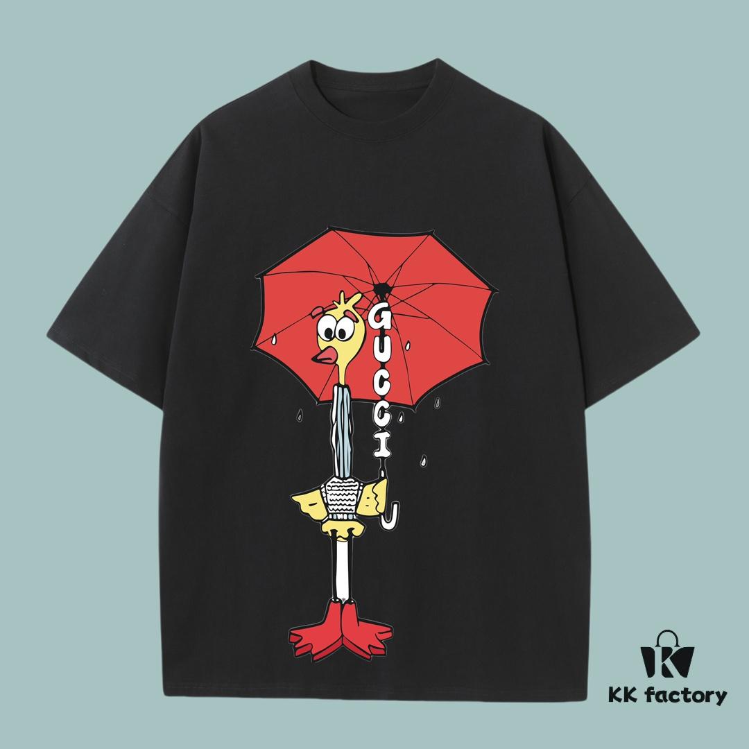 GUCCI 2025 Fall Spring/Summer Collection Duck with Umbrella Short Sleeve T-Shirt Premium Quality, Custom-Woven 270G 32-Thread Double-Yarn Pure Cotton Fabric, Loose Fit Unisex Design