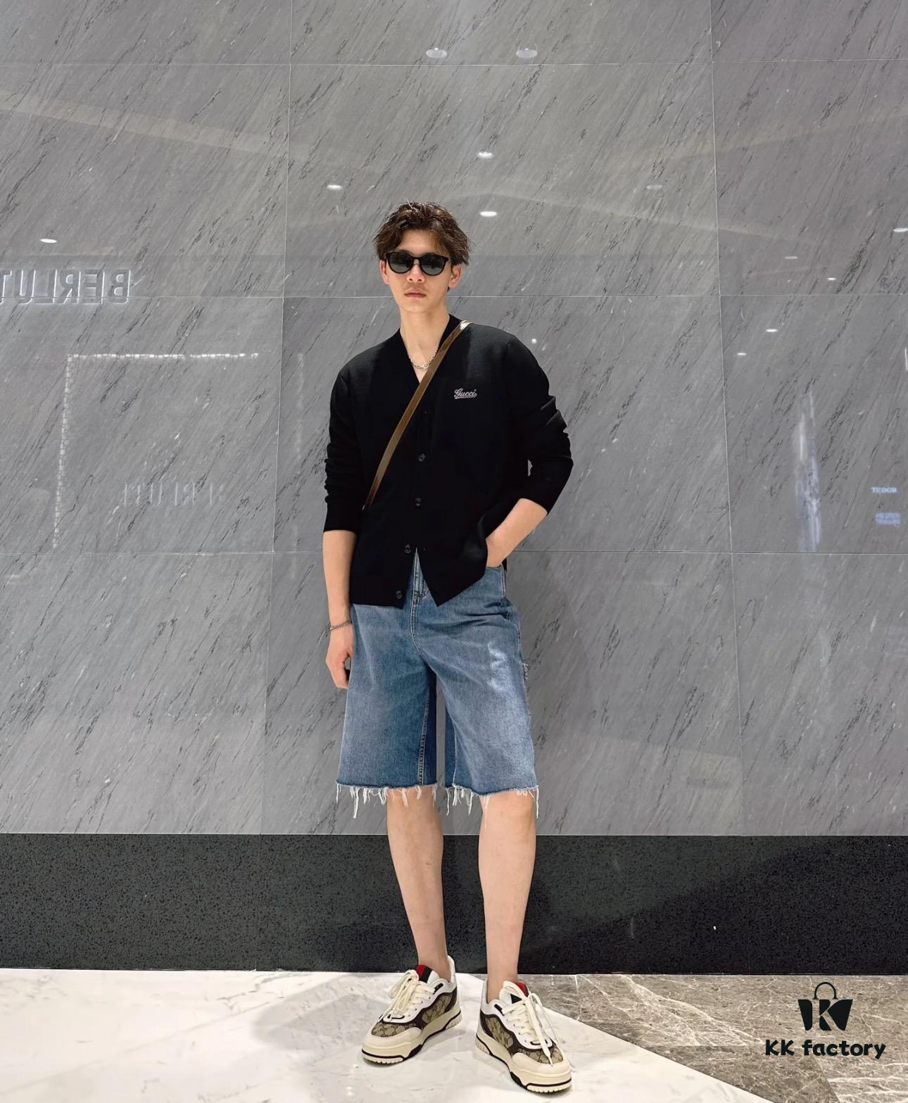 24 Autumn Bestseller GUCCI Black Ribbed Knit Button-Up Cardigan, Unisex High-End Wool Blend, Premium Craftsmanship, Perfect Fit, Smooth and Soft Fabric, Elegant and Stylish