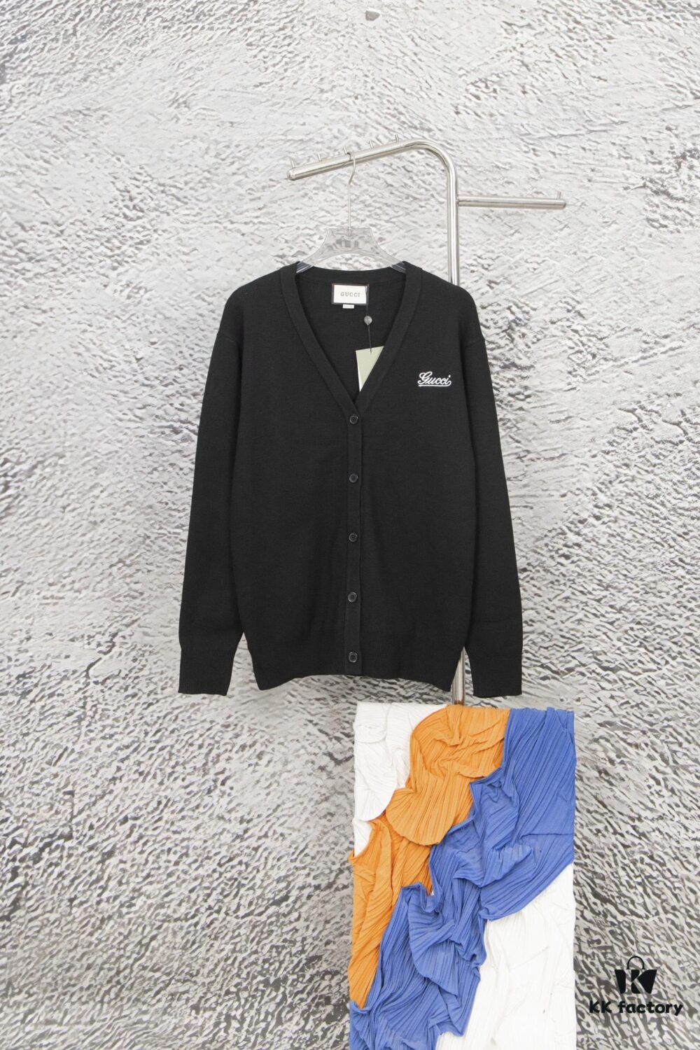 24 Autumn Bestselling GUCCI Black Ribbed Knit Button-Up Cardigan, Unisex High-End Wool Blend, Premium Quality, Smooth and Soft Fabric, Perfect Fit, Fashionable and Stylish Design