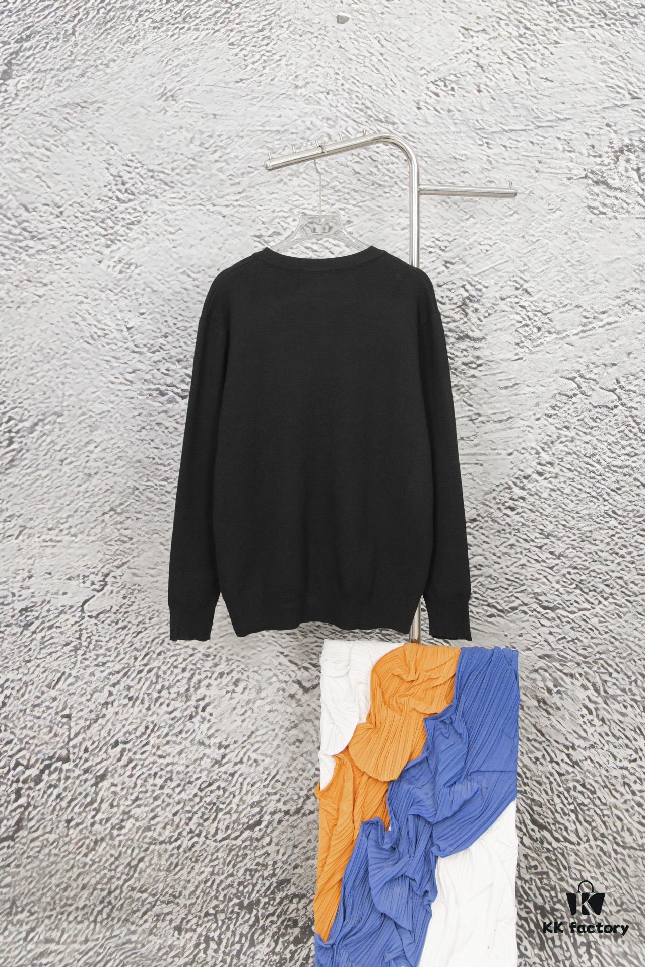 24 Autumn Bestselling GUCCI Black Ribbed Knit Button-Up Cardigan, Unisex High-End Wool Blend, Premium Quality, Smooth and Soft Fabric, Perfect Fit, Fashionable and Stylish Design