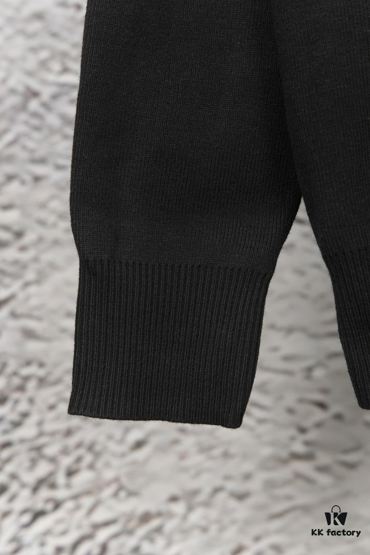 24 Autumn Bestselling GUCCI Black Ribbed Knit Button-Up Cardigan, Unisex High-End Wool Blend, Premium Quality, Smooth and Soft Fabric, Perfect Fit, Fashionable and Stylish Design